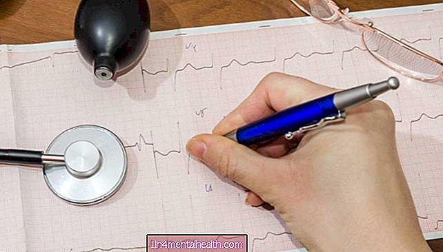 Kā ārsts diagnosticē priekškambaru mirdzēšanu? - sirds slimība