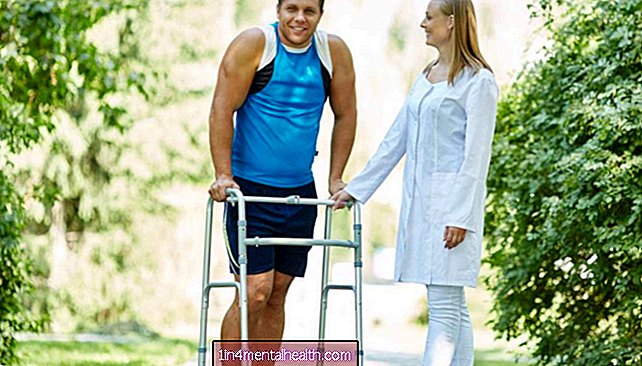 A estimulação espinhal ajuda homens com paraplegia a andar novamente