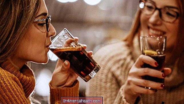 Băuturile răcoritoare afectează sănătatea oaselor femeilor? - osteoporoză