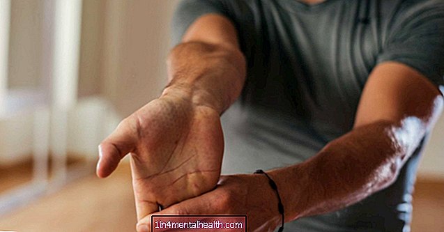 Cara meregangkan tangan dan pergelangan tangan - pemulihan - terapi fizikal